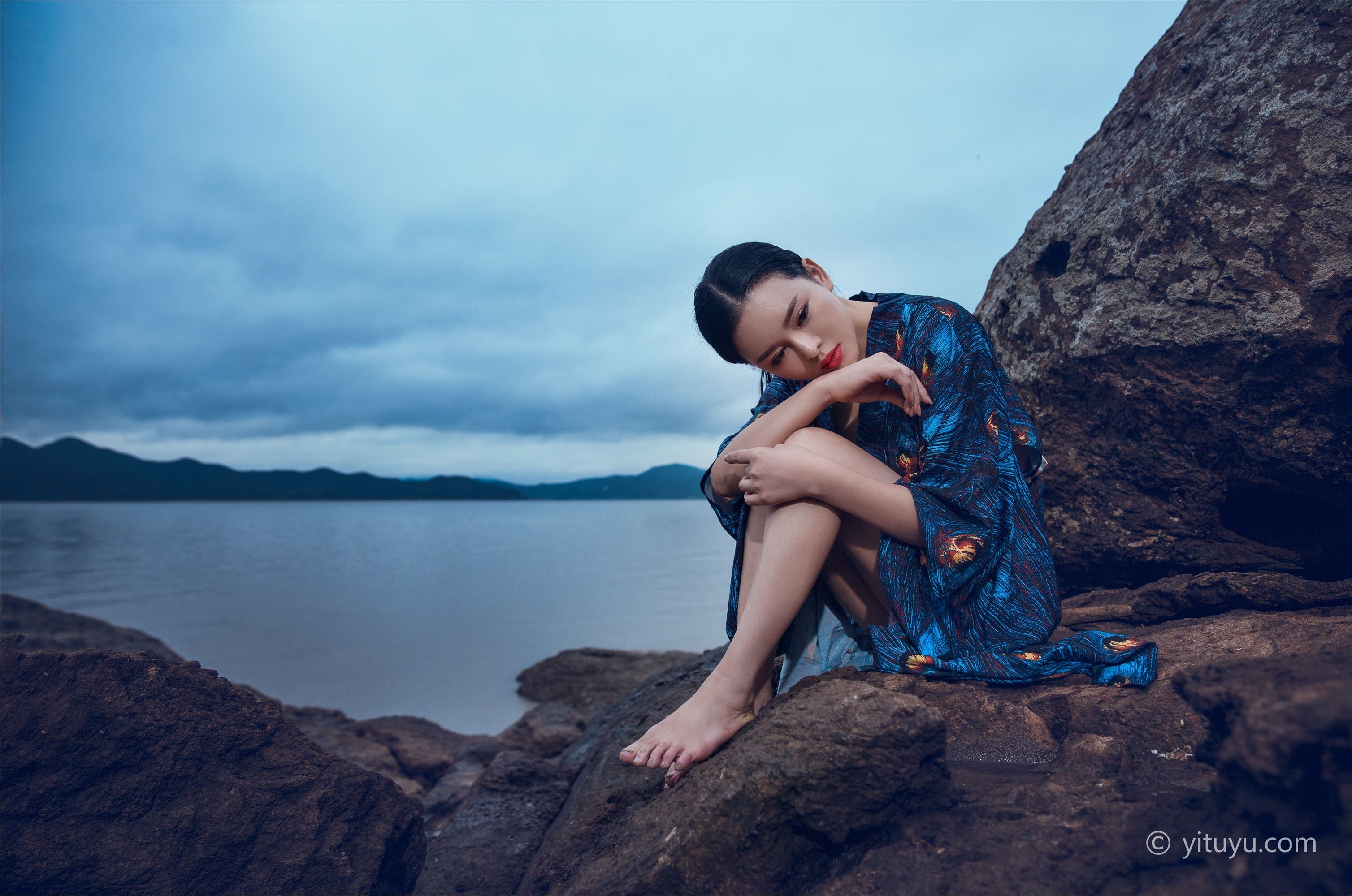 YITUYU艺图语  2021.06.25 一念成思 陽兒